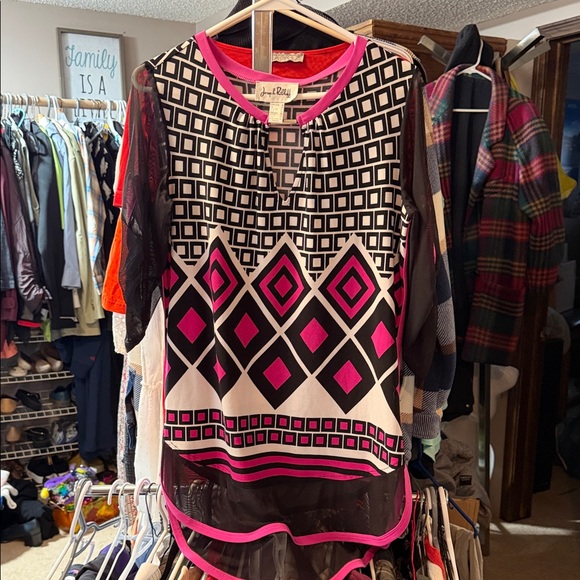 Joseph Ribkoff Dresses & Skirts - Joseph Ribkoff Black and Pink Geometric Tunic